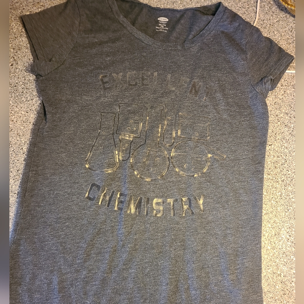 Gray tshirt